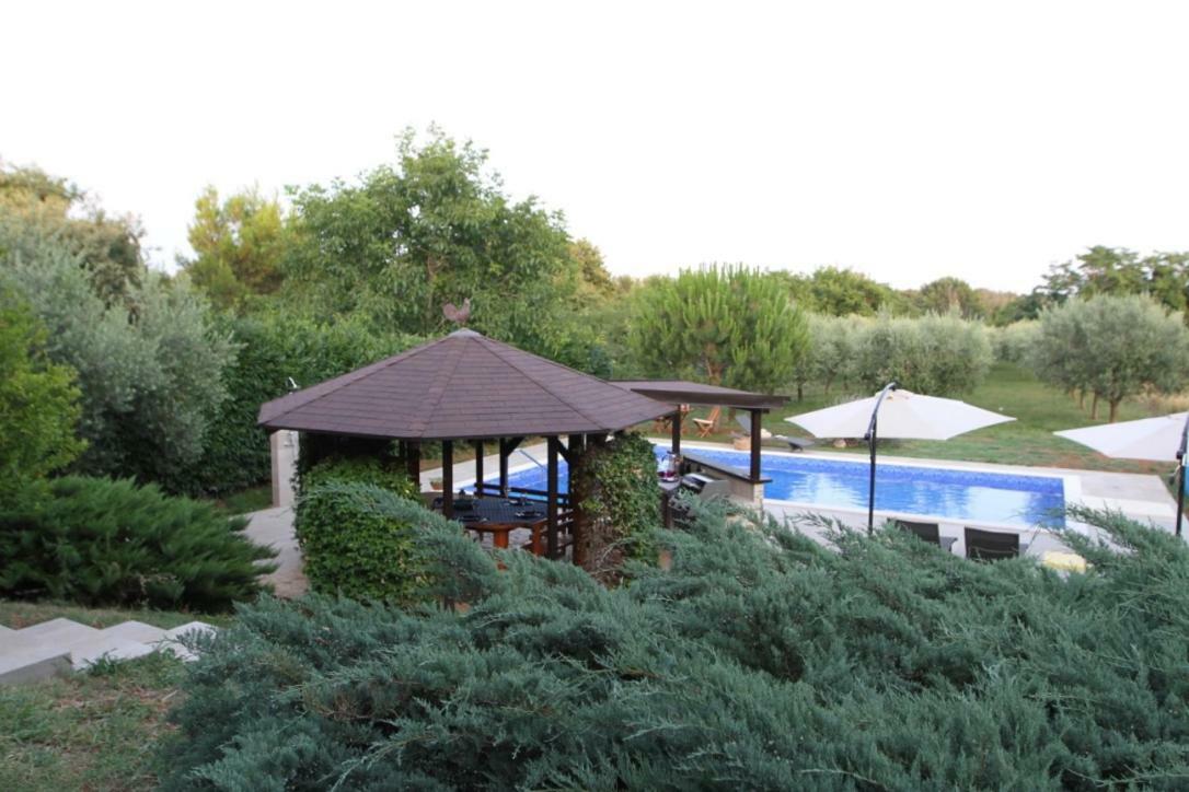 Premantura Olive Garden Villa Buitenkant foto