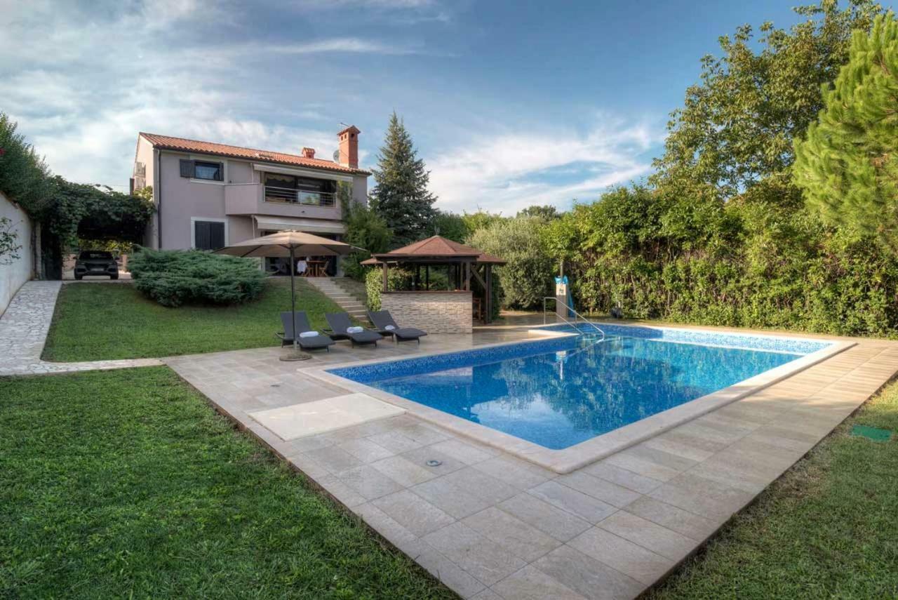 Premantura Olive Garden Villa Buitenkant foto