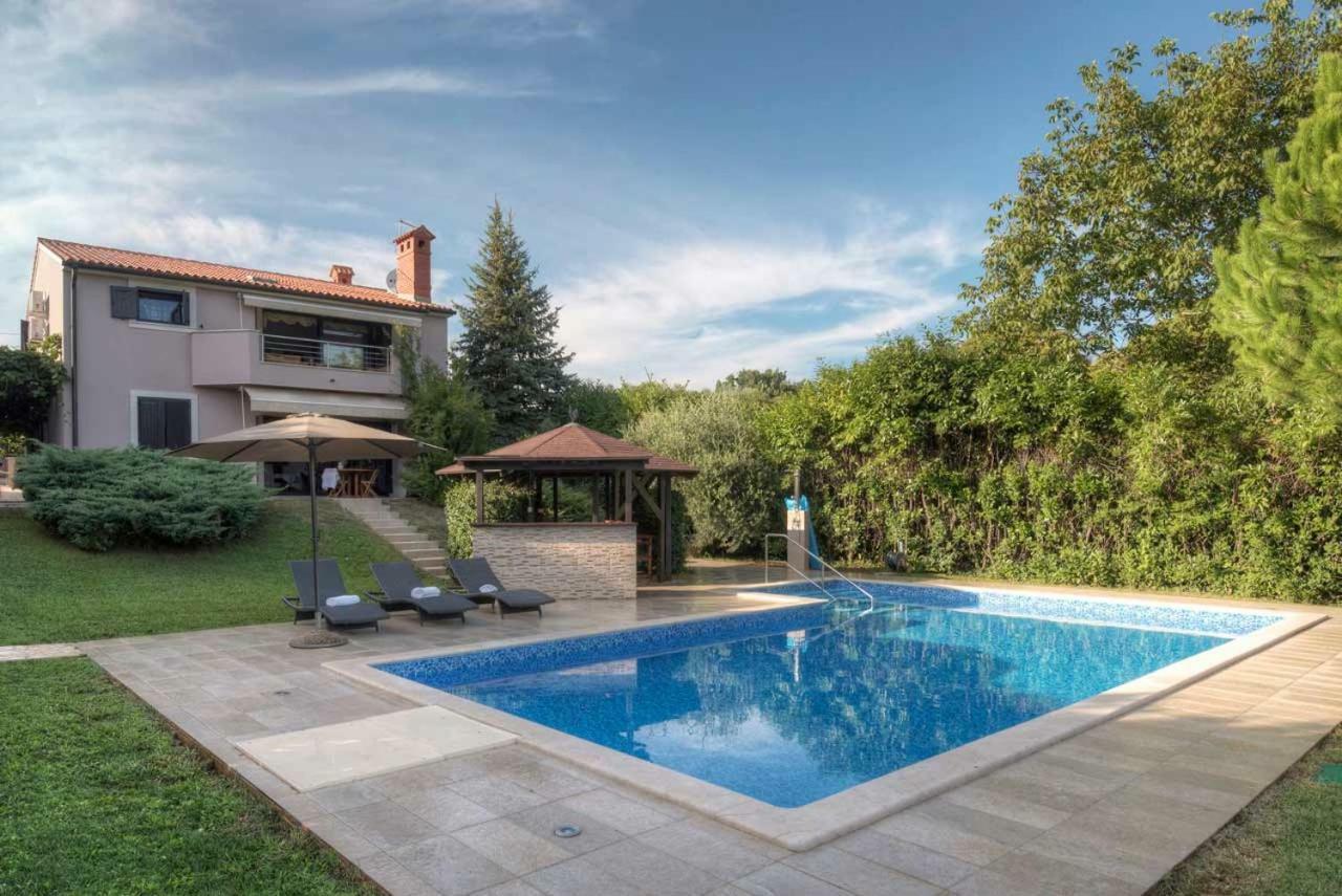 Premantura Olive Garden Villa Buitenkant foto